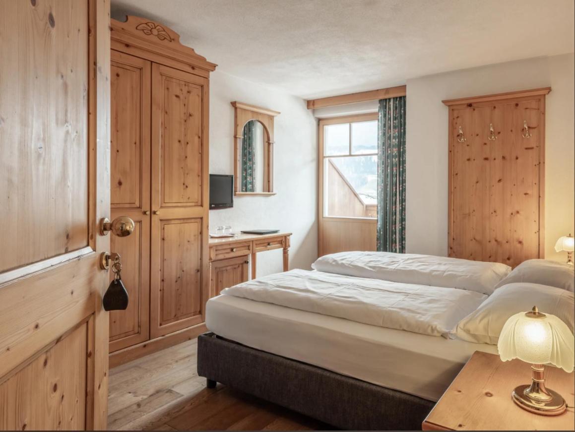 Hotel Bad Waldbrunn Monguelfo-Tesido / Welsberg-Taisten Екстериор снимка